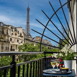 Отель Le Cercle Tour Eiffel, Париж